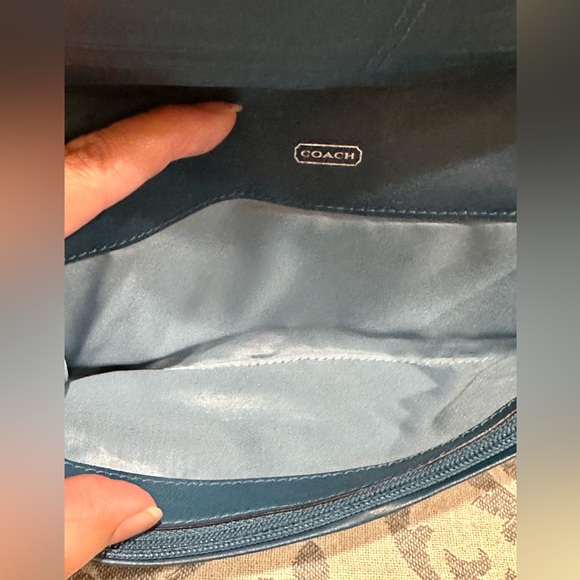 Stunning Coach Purse WITH Matching Wallet - Picture 8 of 16
